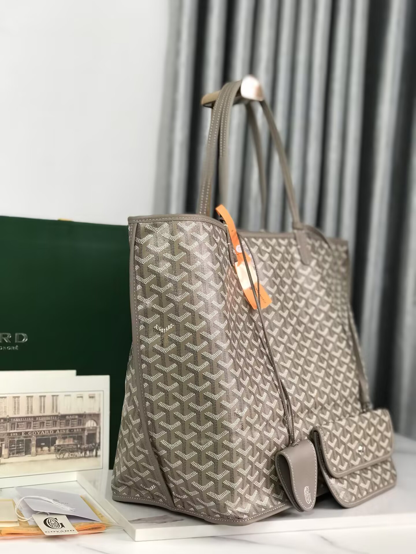 G09ard anjou gm bag 39x32x19cm