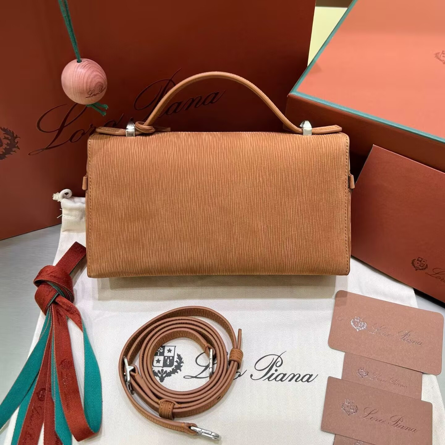 L0r0 P1ana Extra Bag L23 23x12x7cm