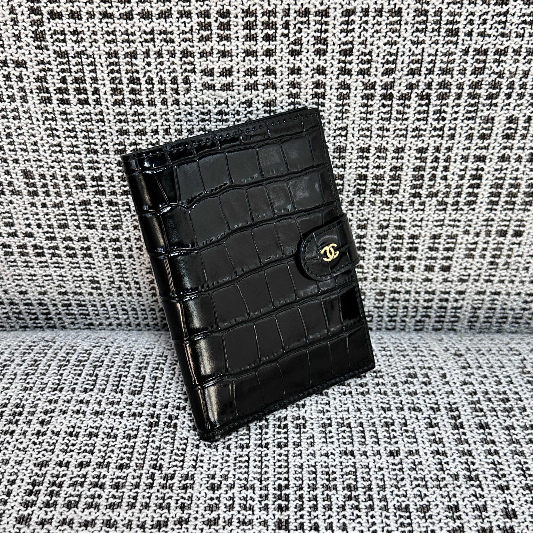 Ch**el Passport Holder AP5193 14.2x10.5x1.5cm