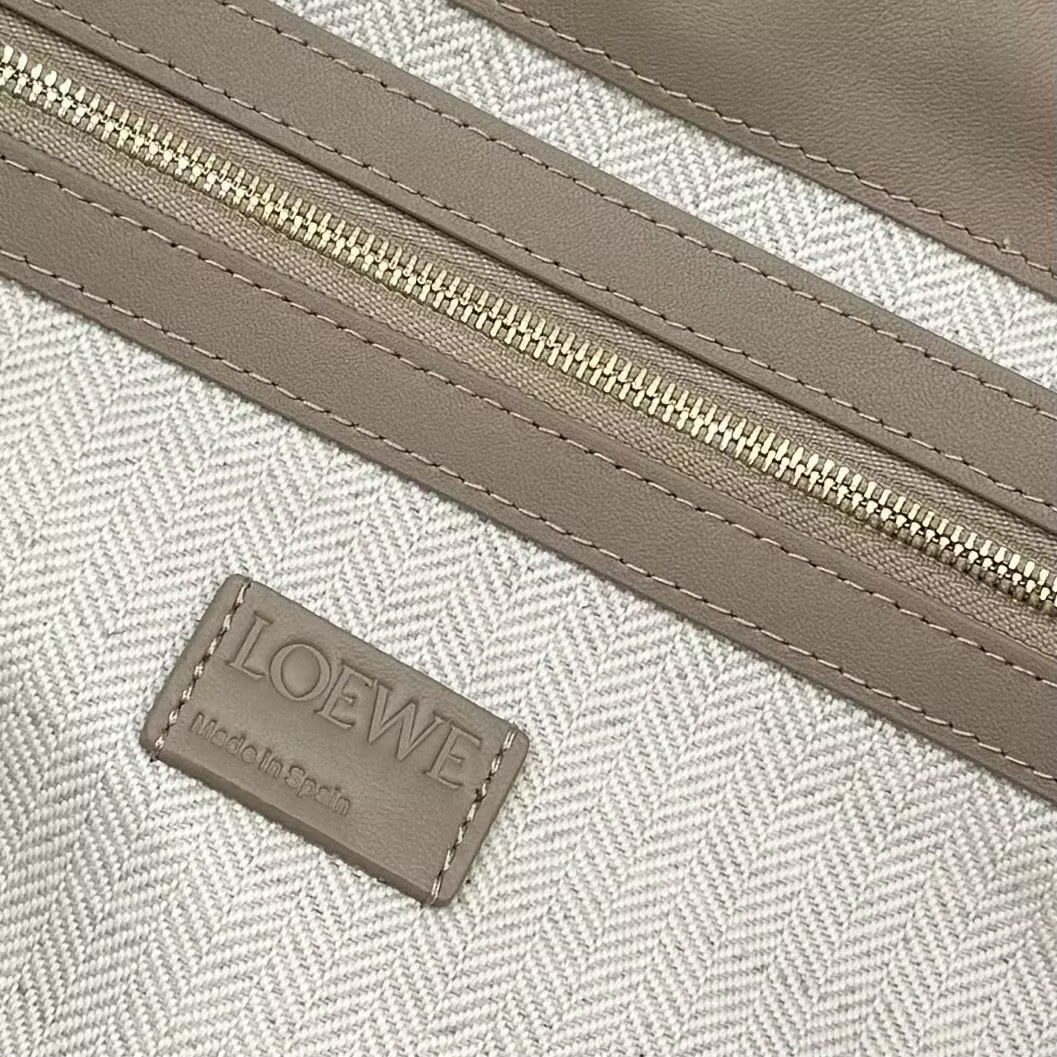 L0ew* Large Flamenco Clutch 29x38x14cm