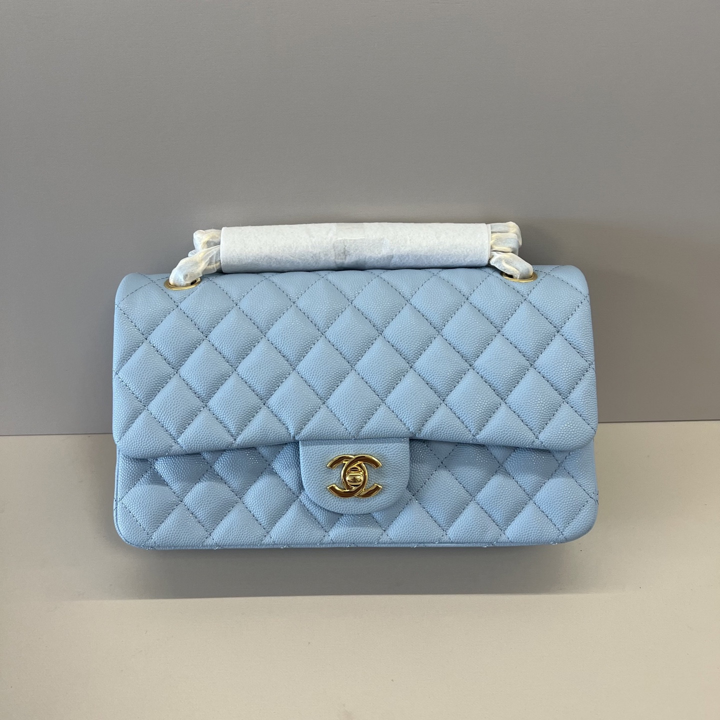 Ch**el Flap Bag A01112 25x15x6cm