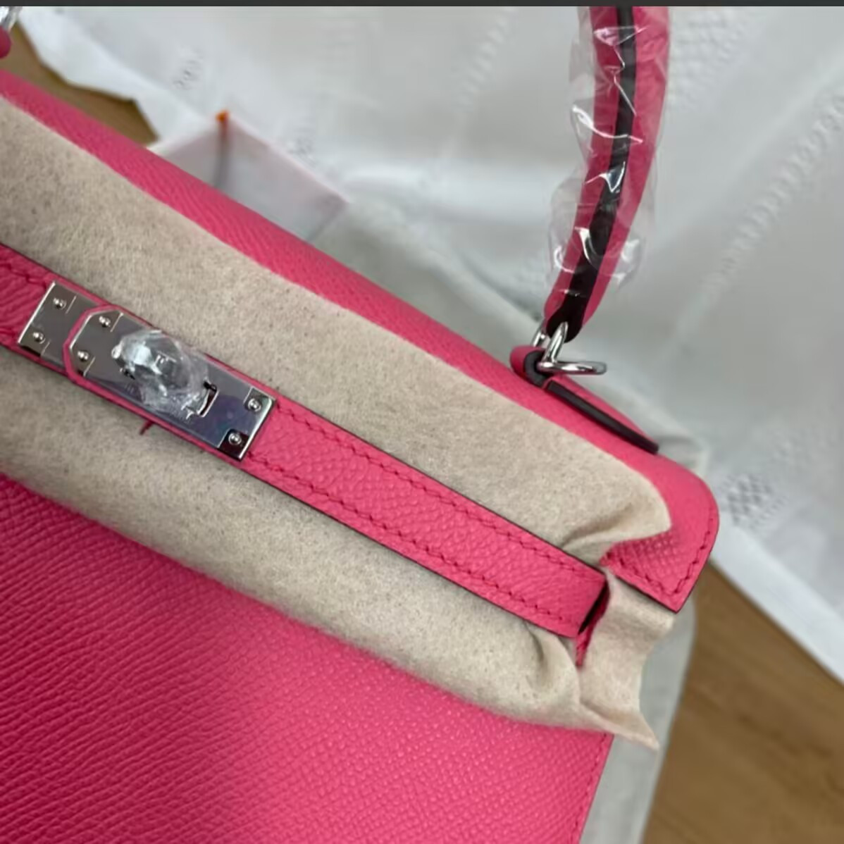 H**mes Kelly Silver-Tone Hardware 25 28