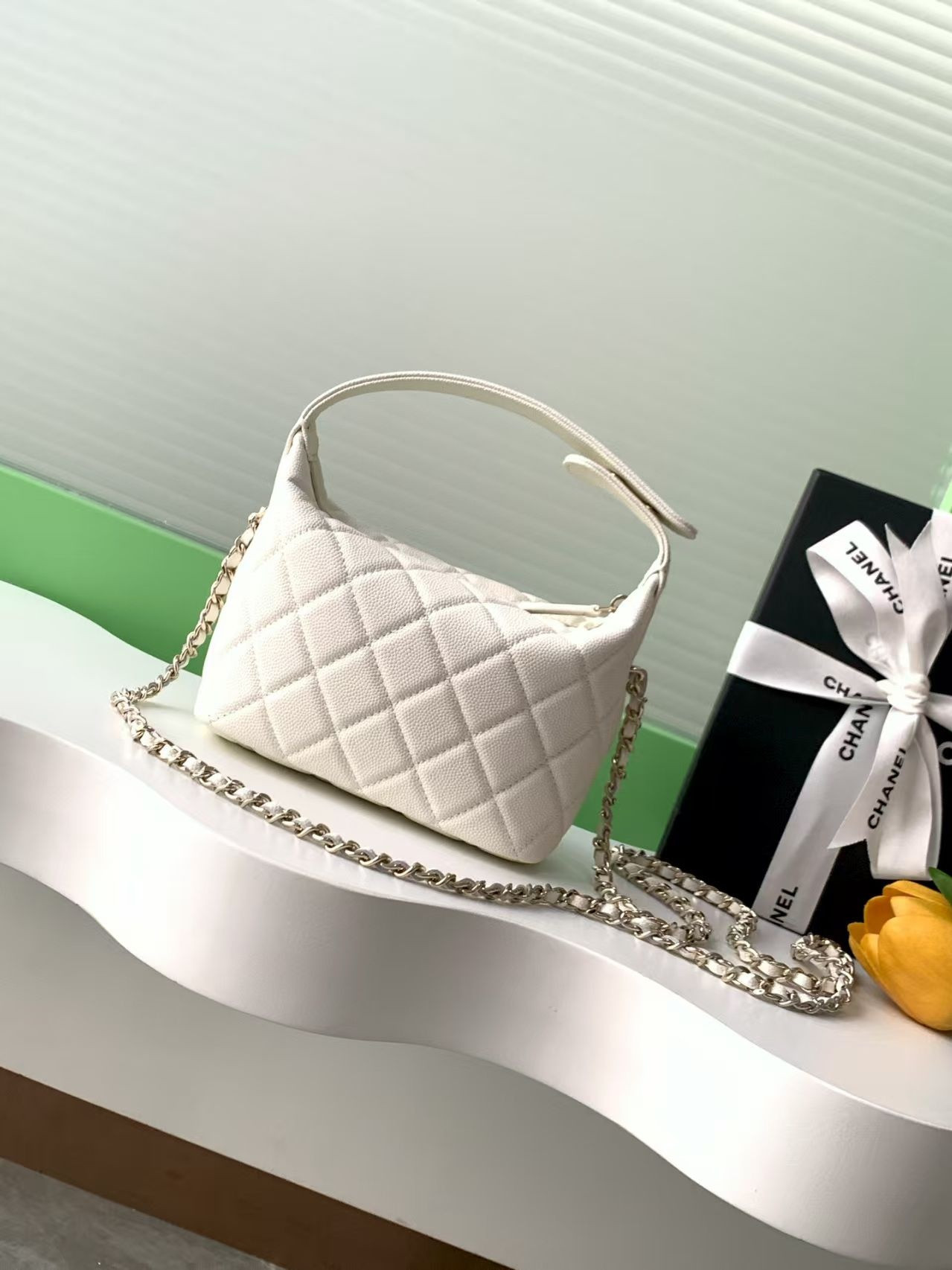 Ch**el Clutch with Chain 21.5x19x6cm