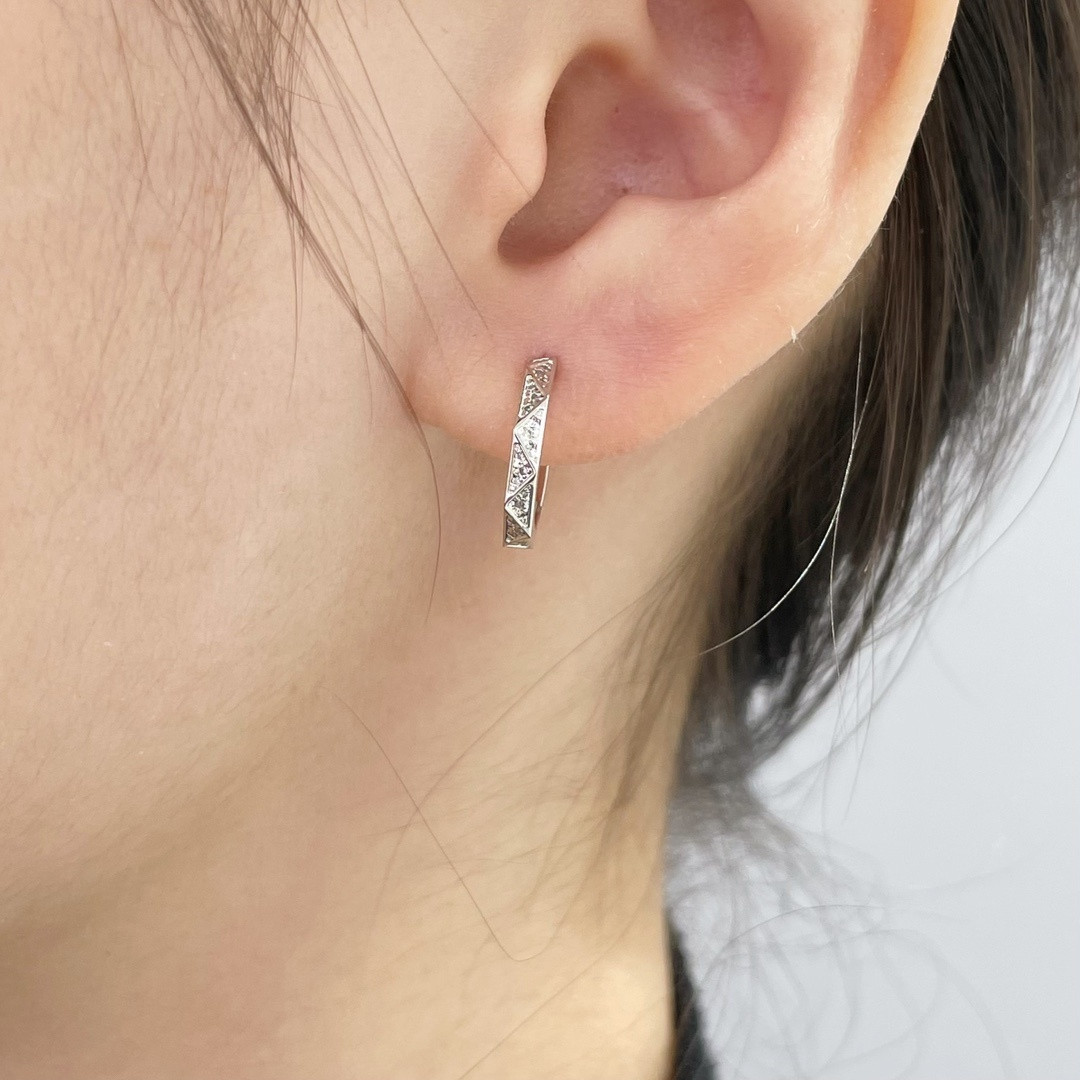 Graff D1am0nd-encrusted Rhombus Earrings