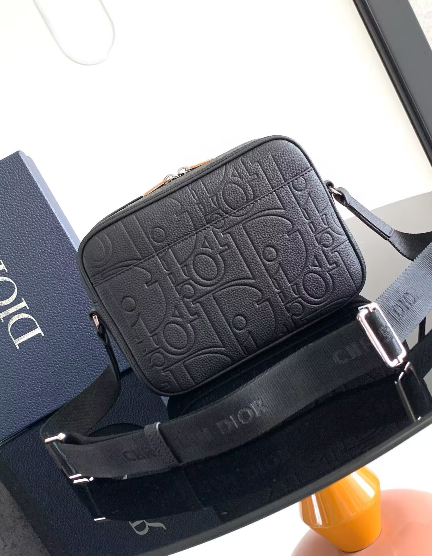 D10r Rider 2.0 Zipped Messenger Bag 23×17×7.5cm