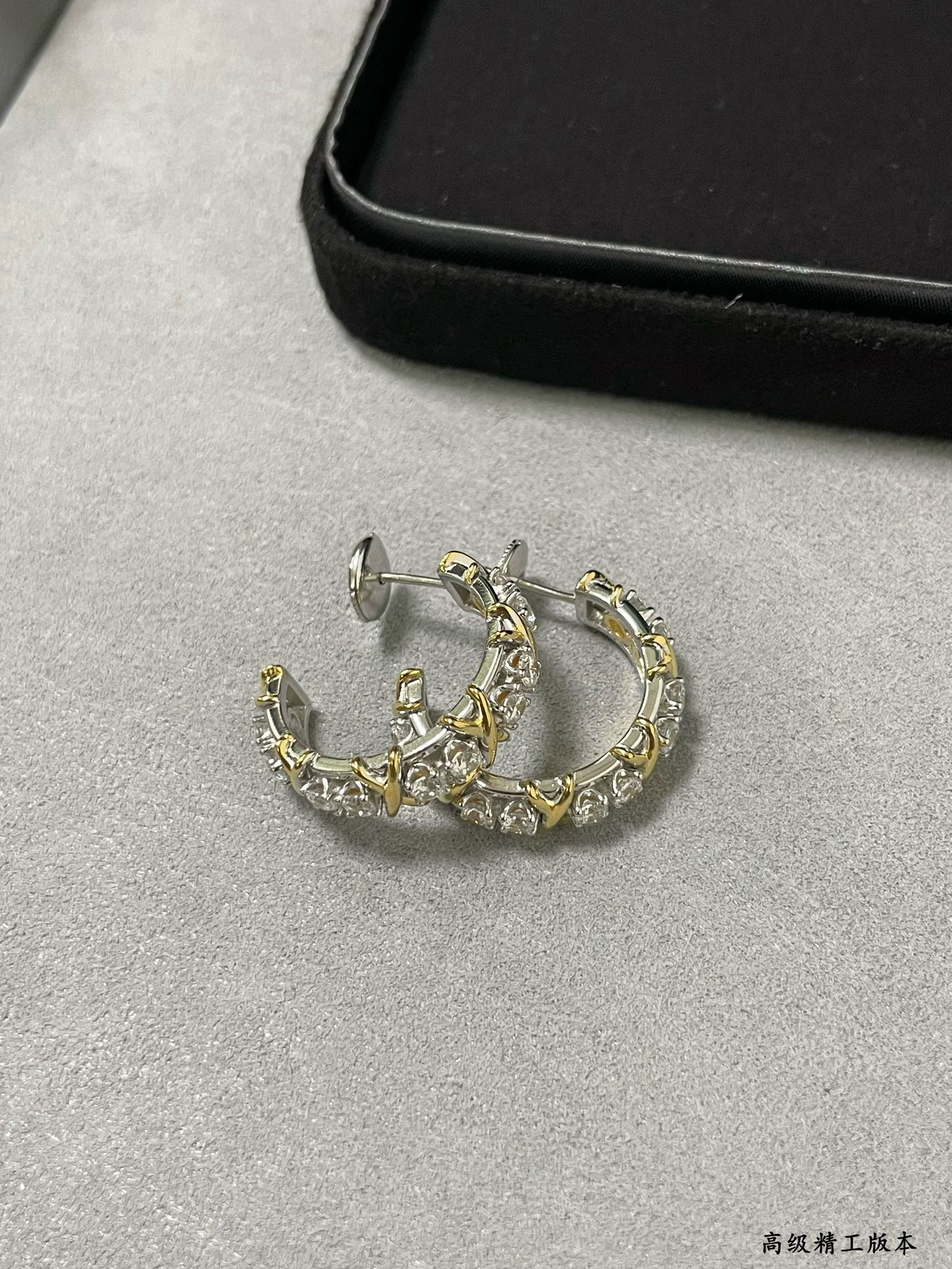 T*f*ny & Co. Double Tone Cross Earrings