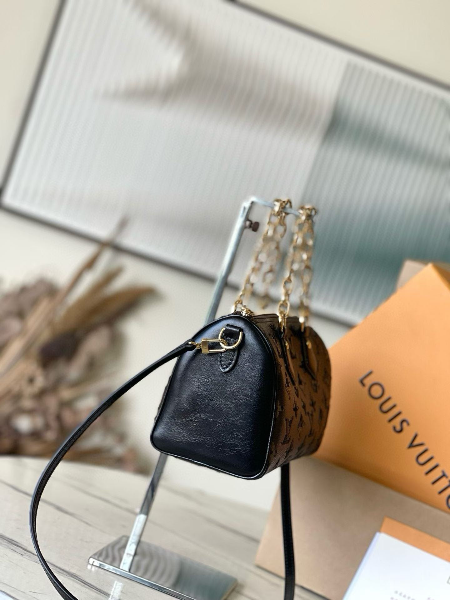 LV Speedy Bandouliere 20 Handbag M26314 15x13x20.5cm