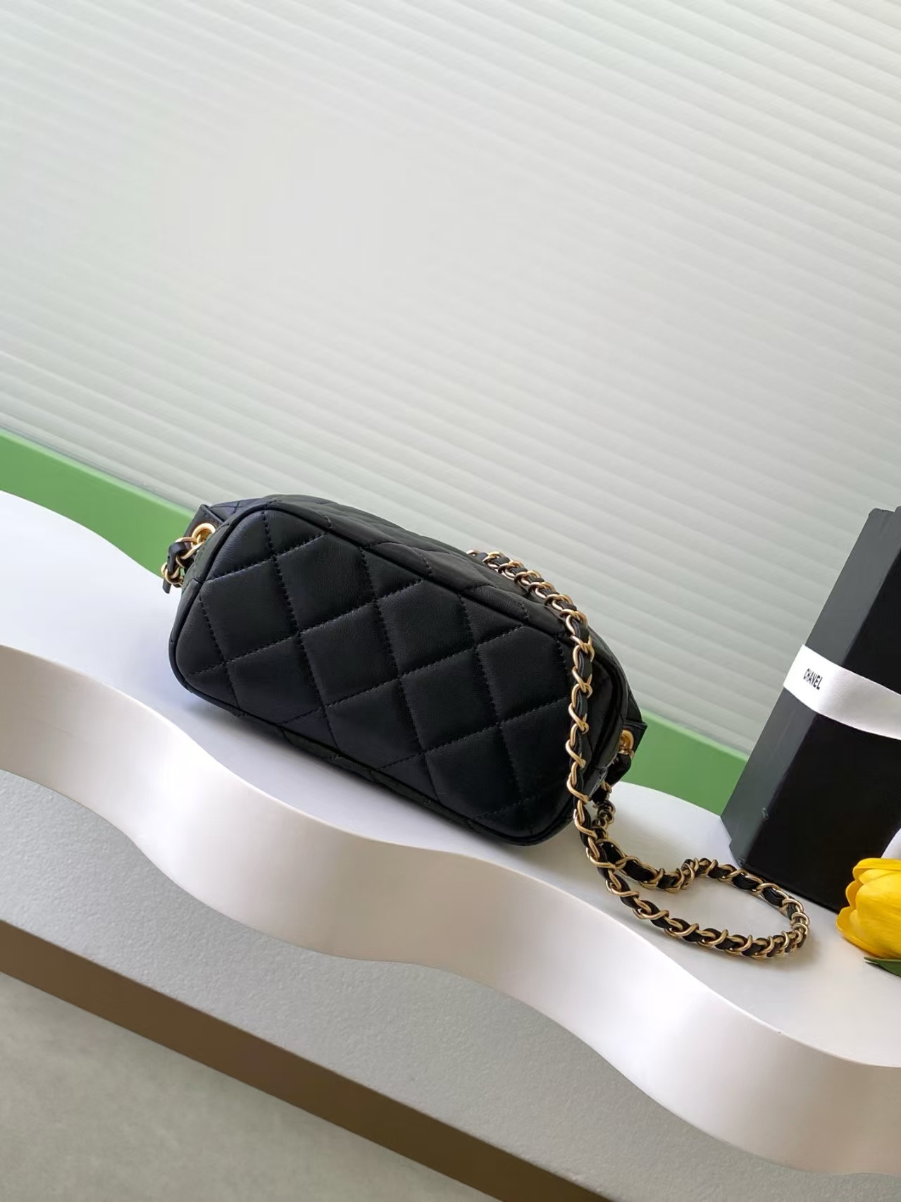 Ch**el Hobo Handbag 23.5x13x7.5cm