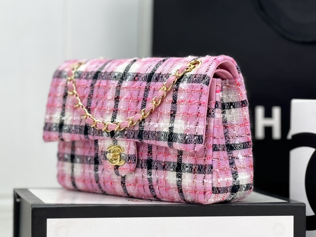 Ch**el CLASSIC HANDBAG 25cm