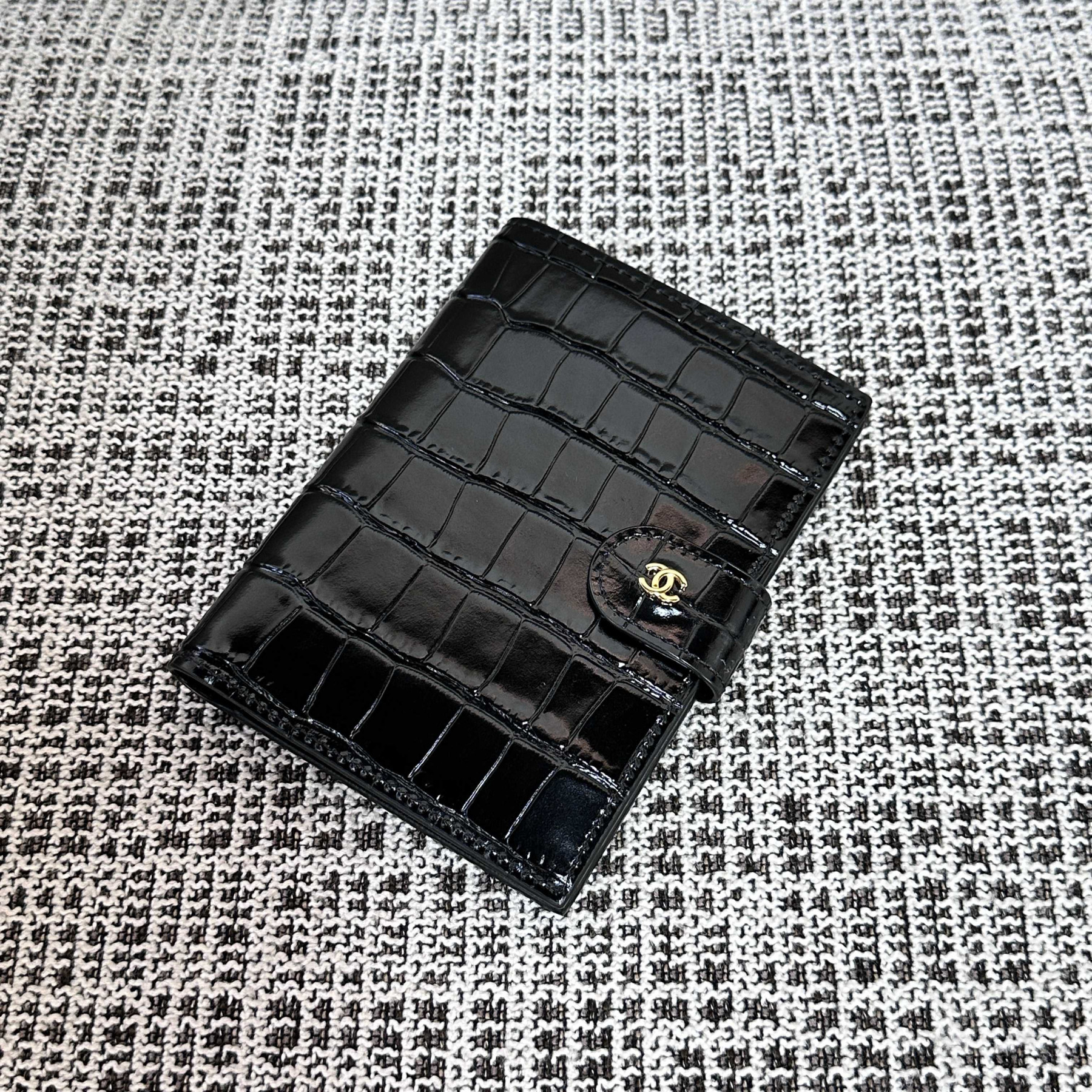Ch**el Passport Holder AP5193 14.2x10.5x1.5cm