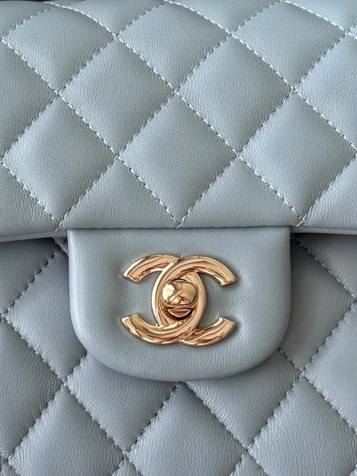 Ch**el Small Classic Bag 23x6.5x14cm