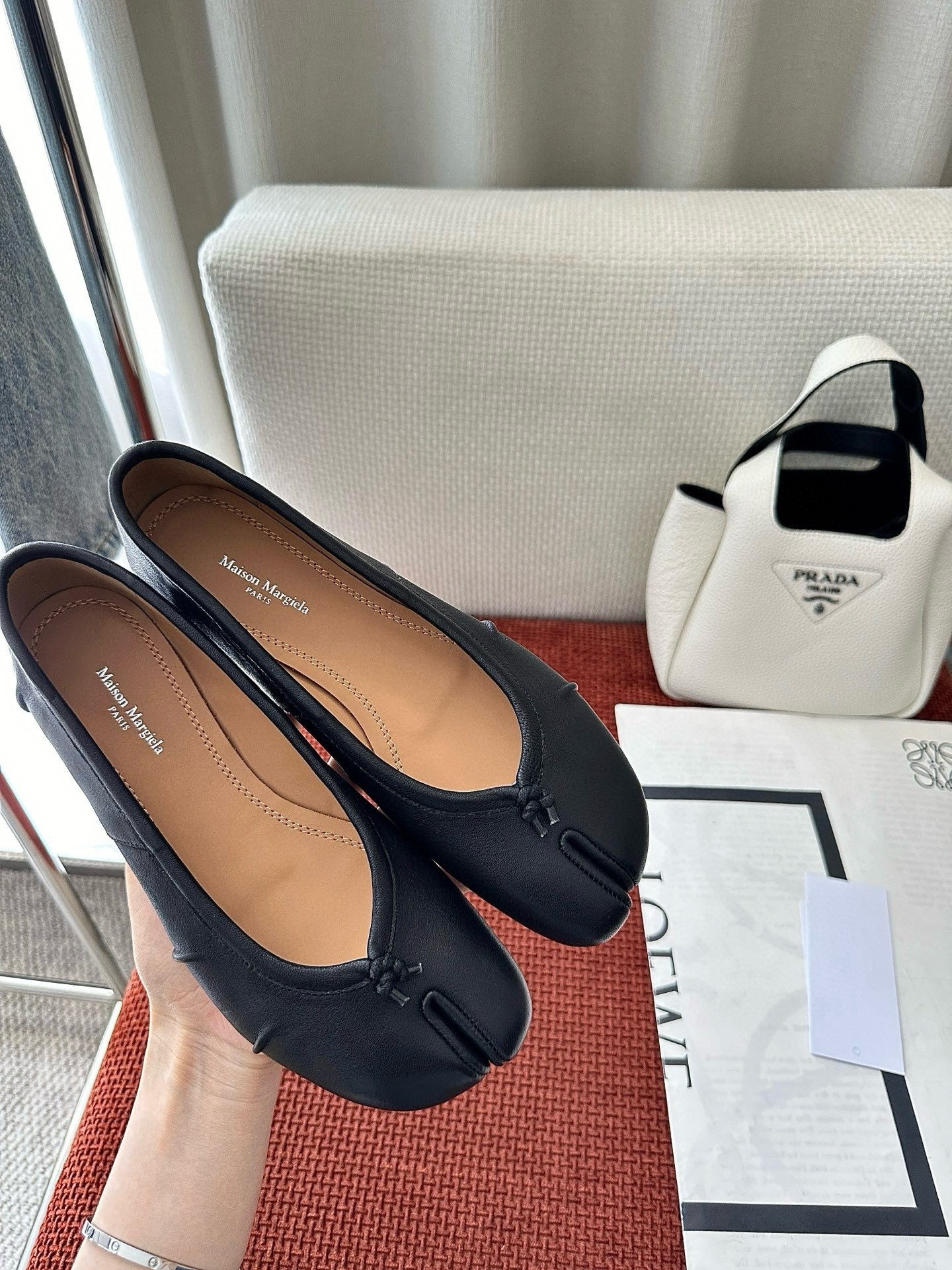 UA Ma1s0n Marg*e1a Tabi Leather Ballet Flats