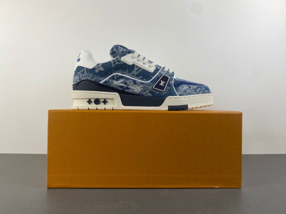 UA LV trainer Sneakers