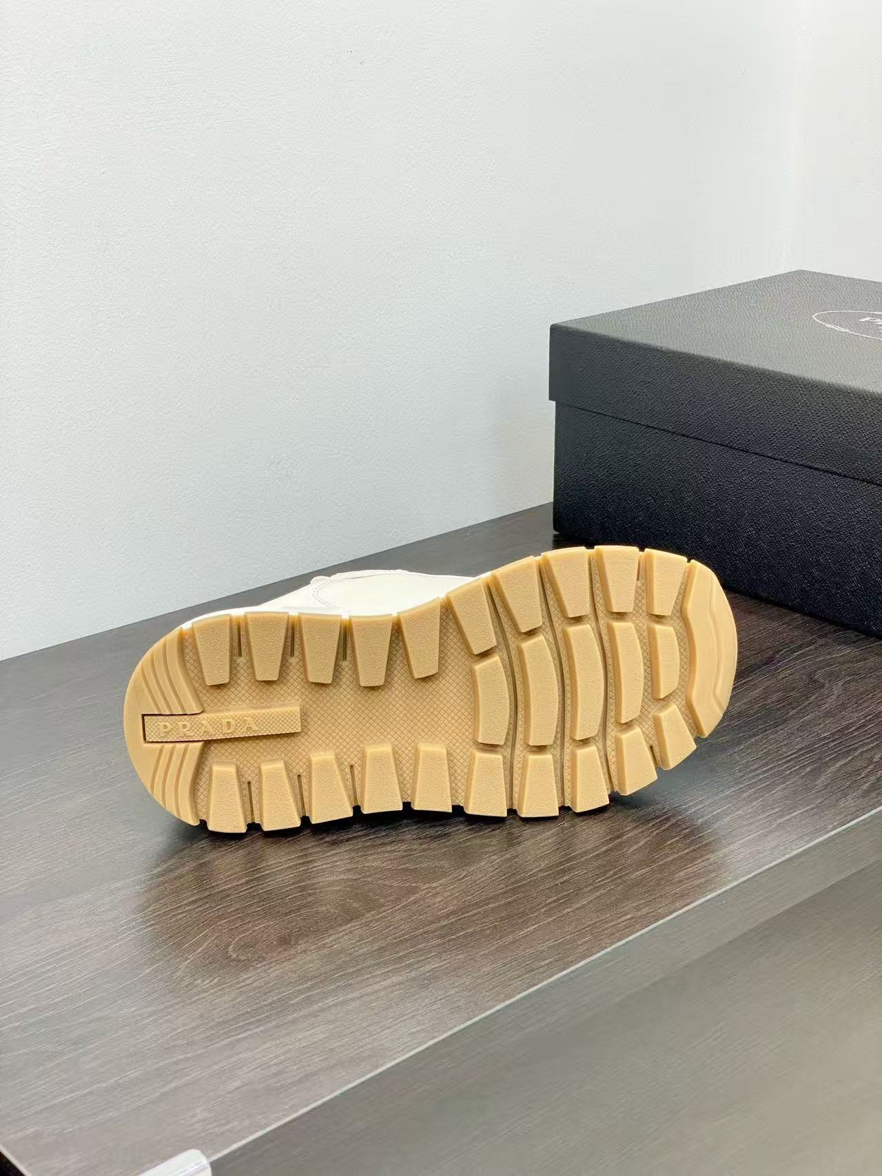 UA Pra*a Prax 01 leather sneakers