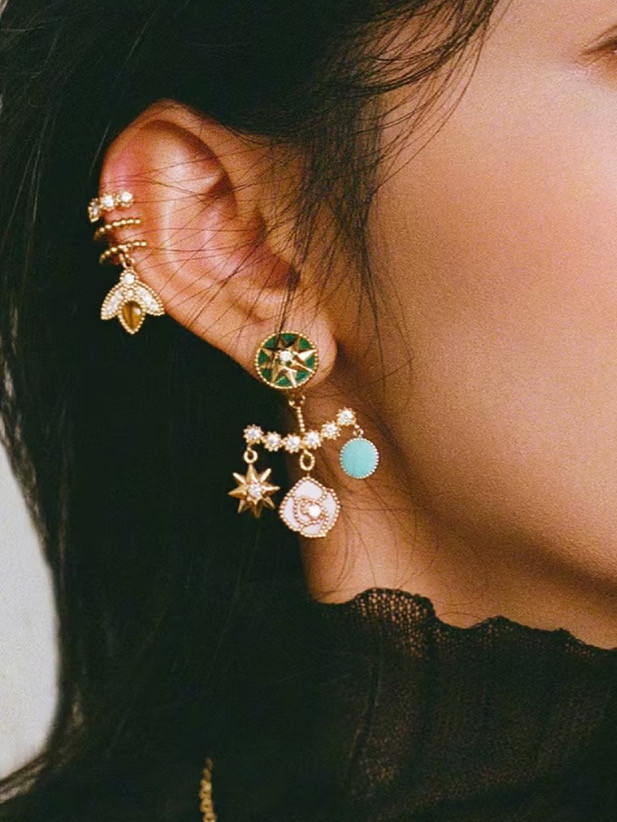 D10r Earrings