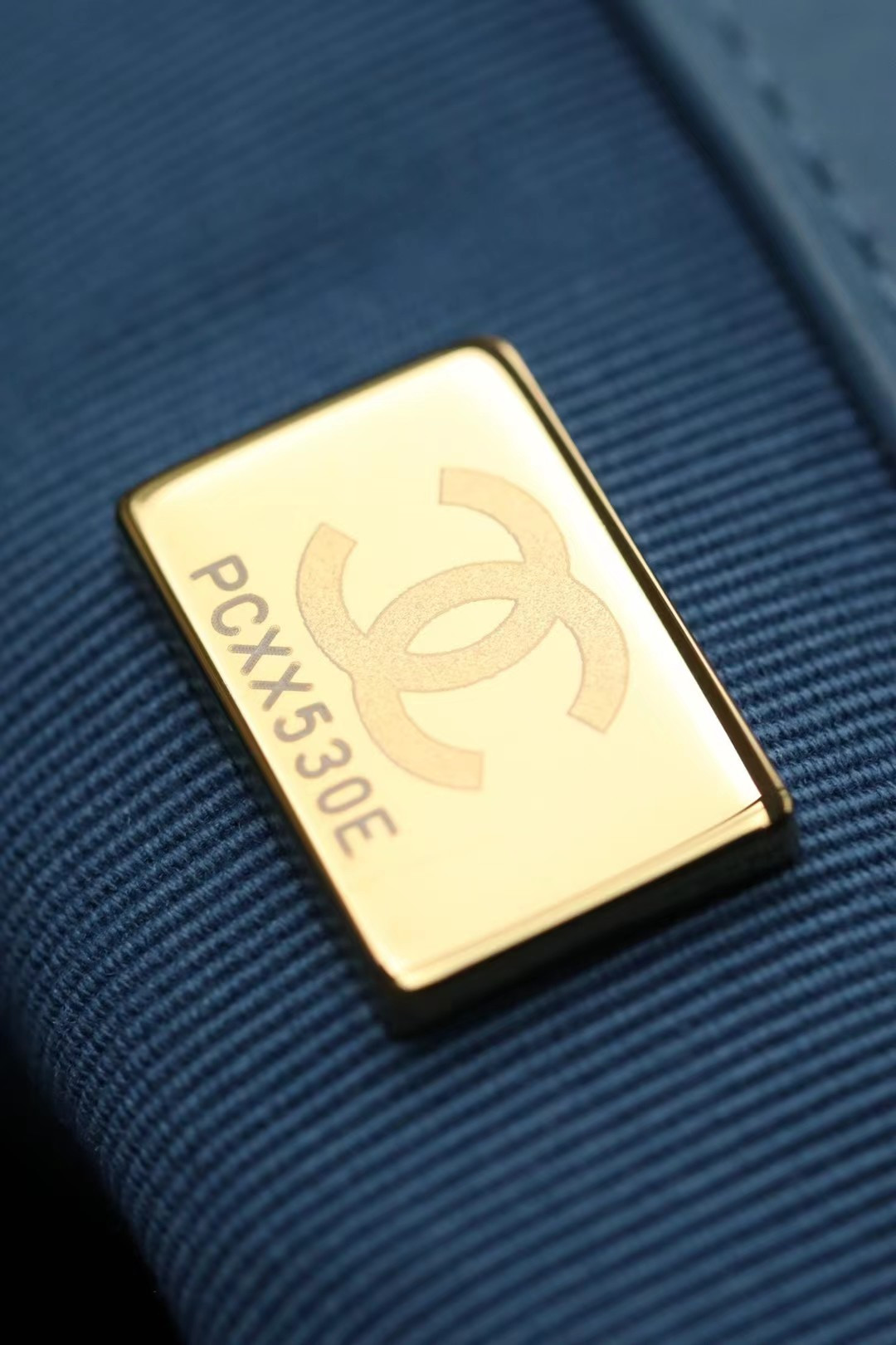 Ch**el denim quilted medium 19 bag 30cm