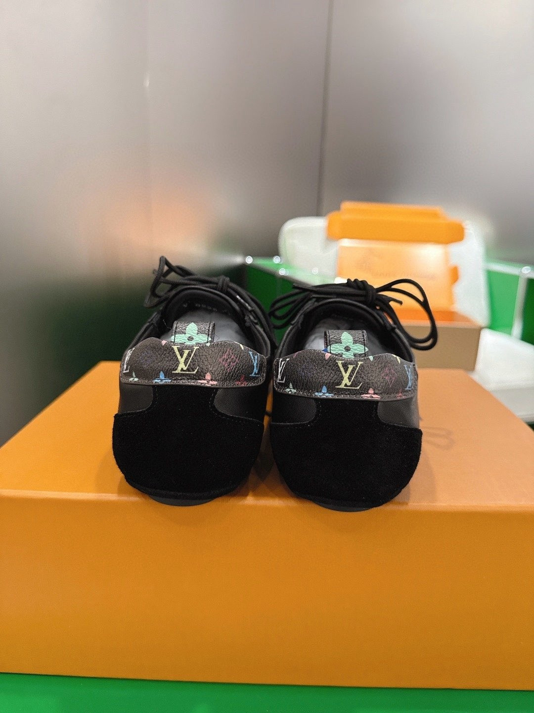 UA LV Sneaker