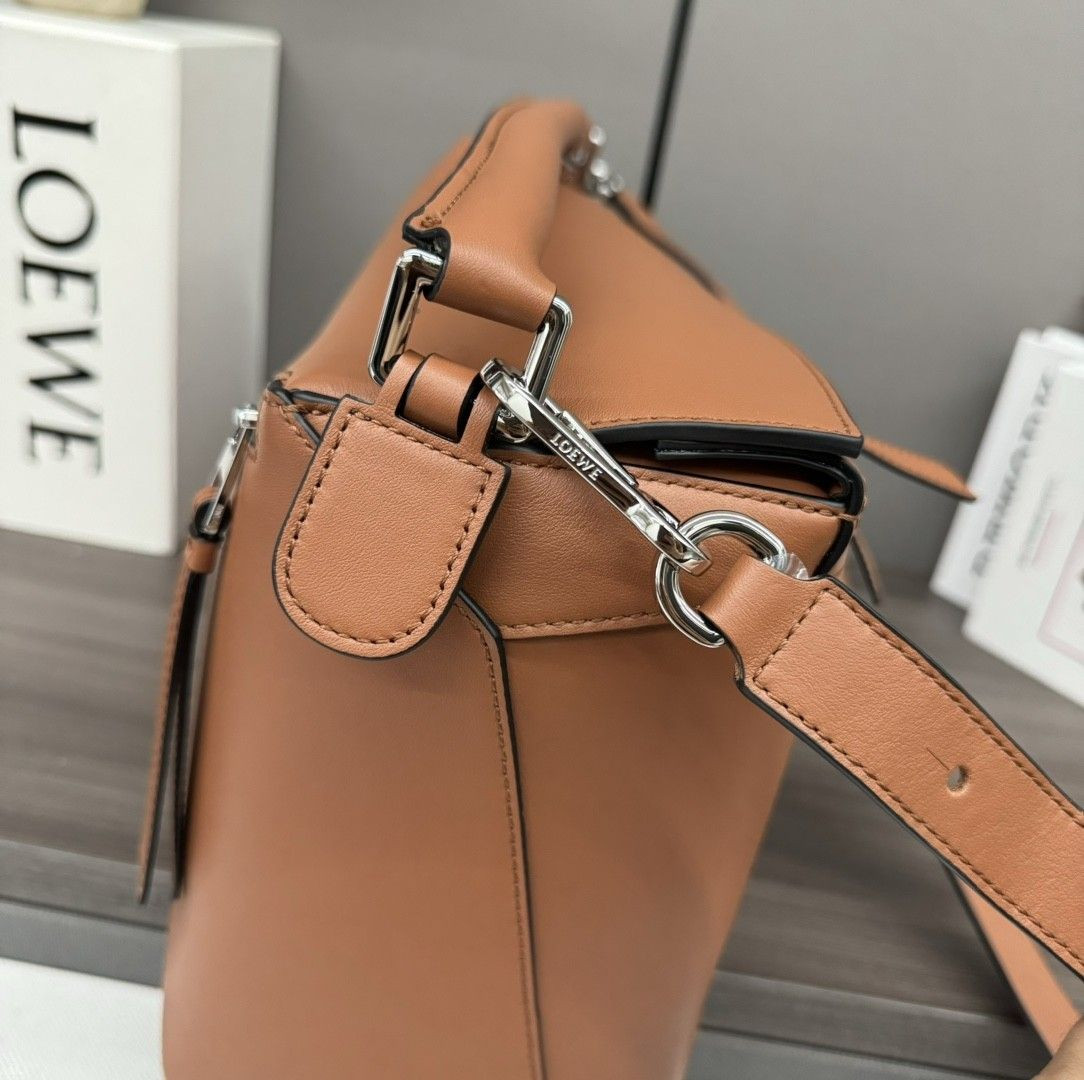 Loewe Large Puzzle Edge Bag in Classic Calfskin 21.5x33x14.7cm