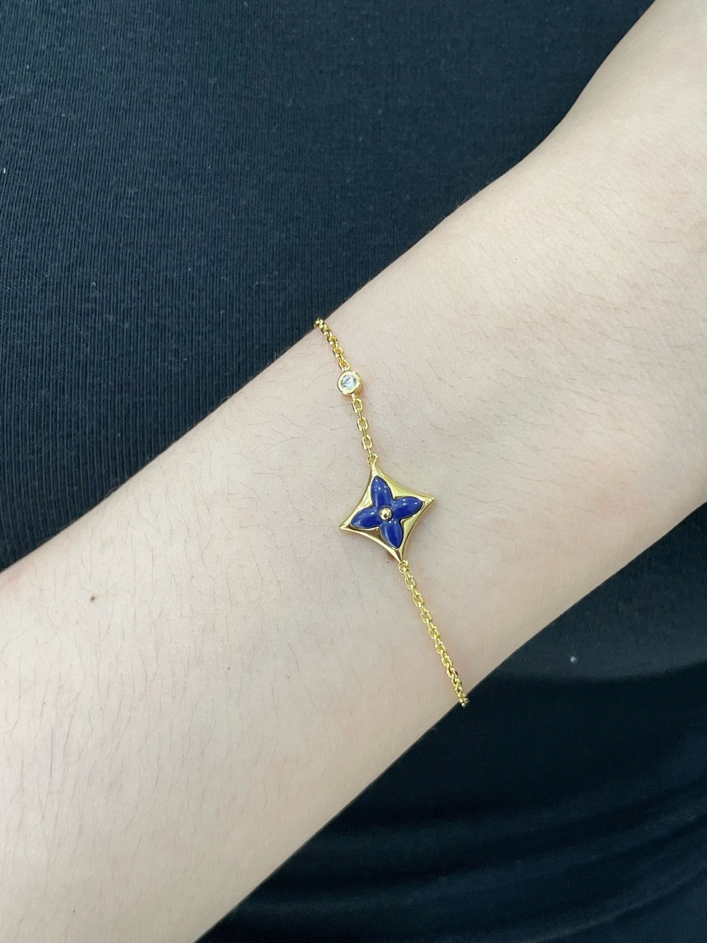 L0vis Vvtt0n Bracelet