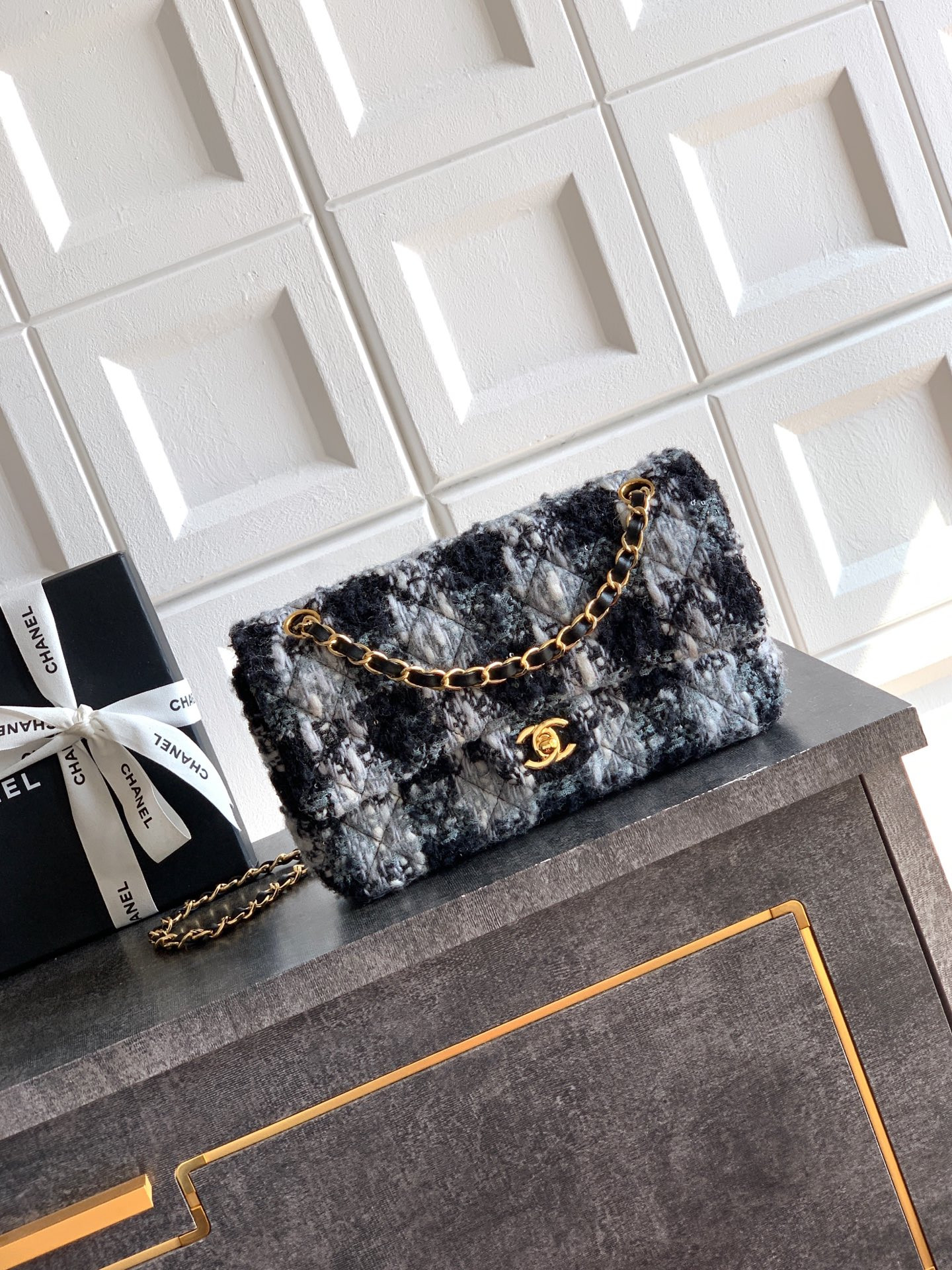 Chanel Flap Bag 25x15x6.5cm