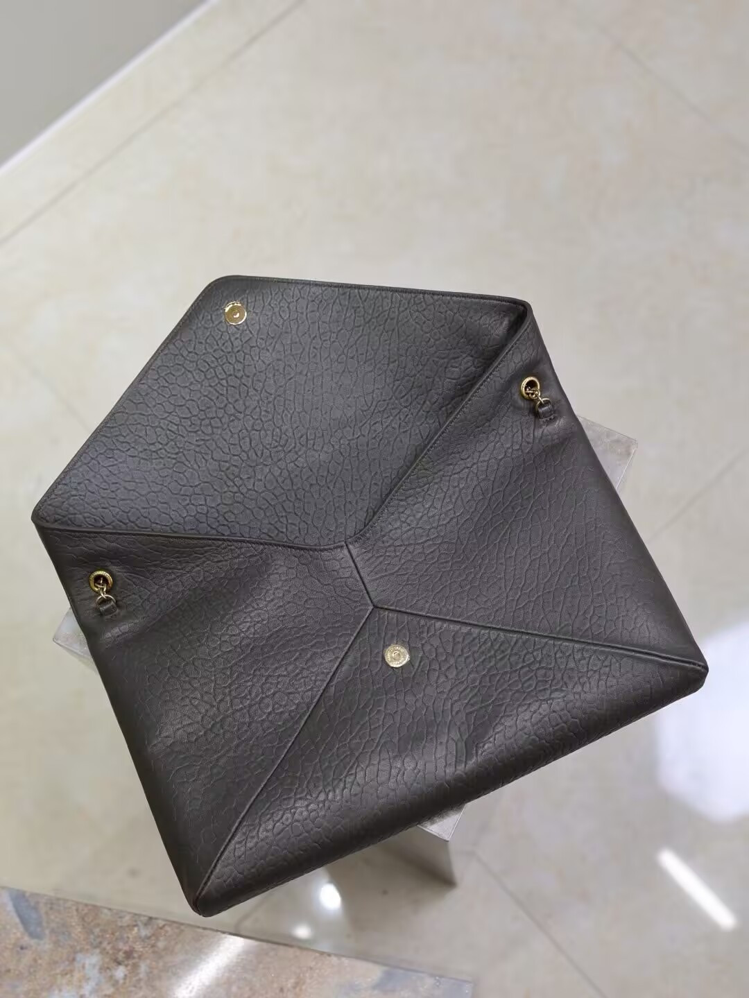 Y51 cassandre pouch on chain 35x22x3-4.2cm