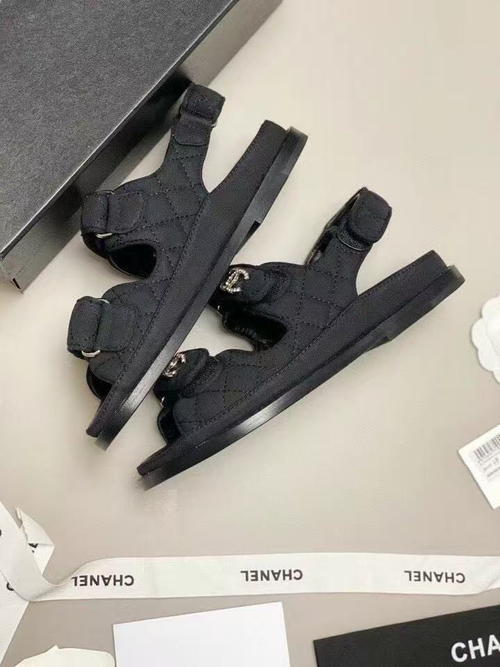 UA Ch**el SLIDES