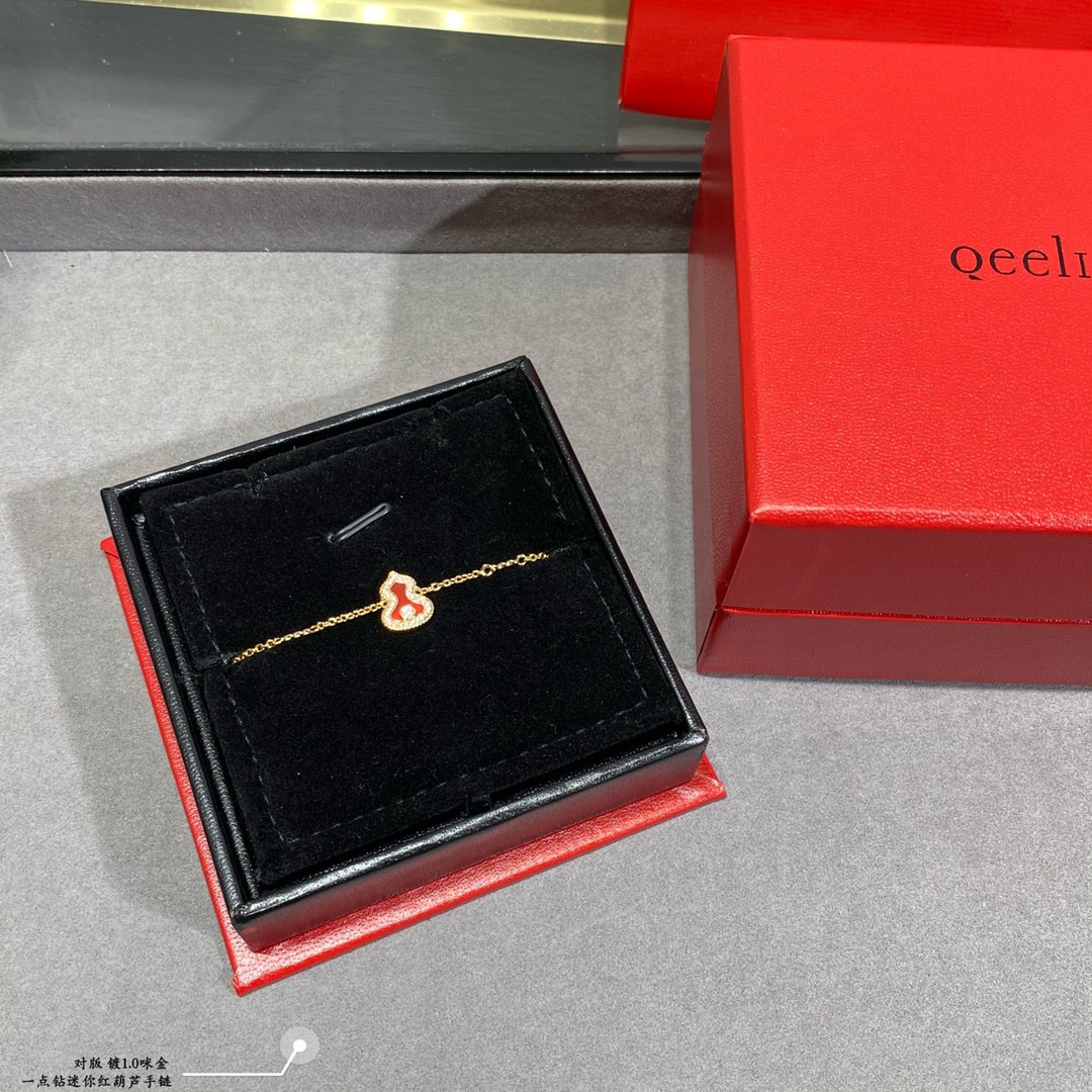 Qeelin Mini D1am0nd Red Gourd Bracelet