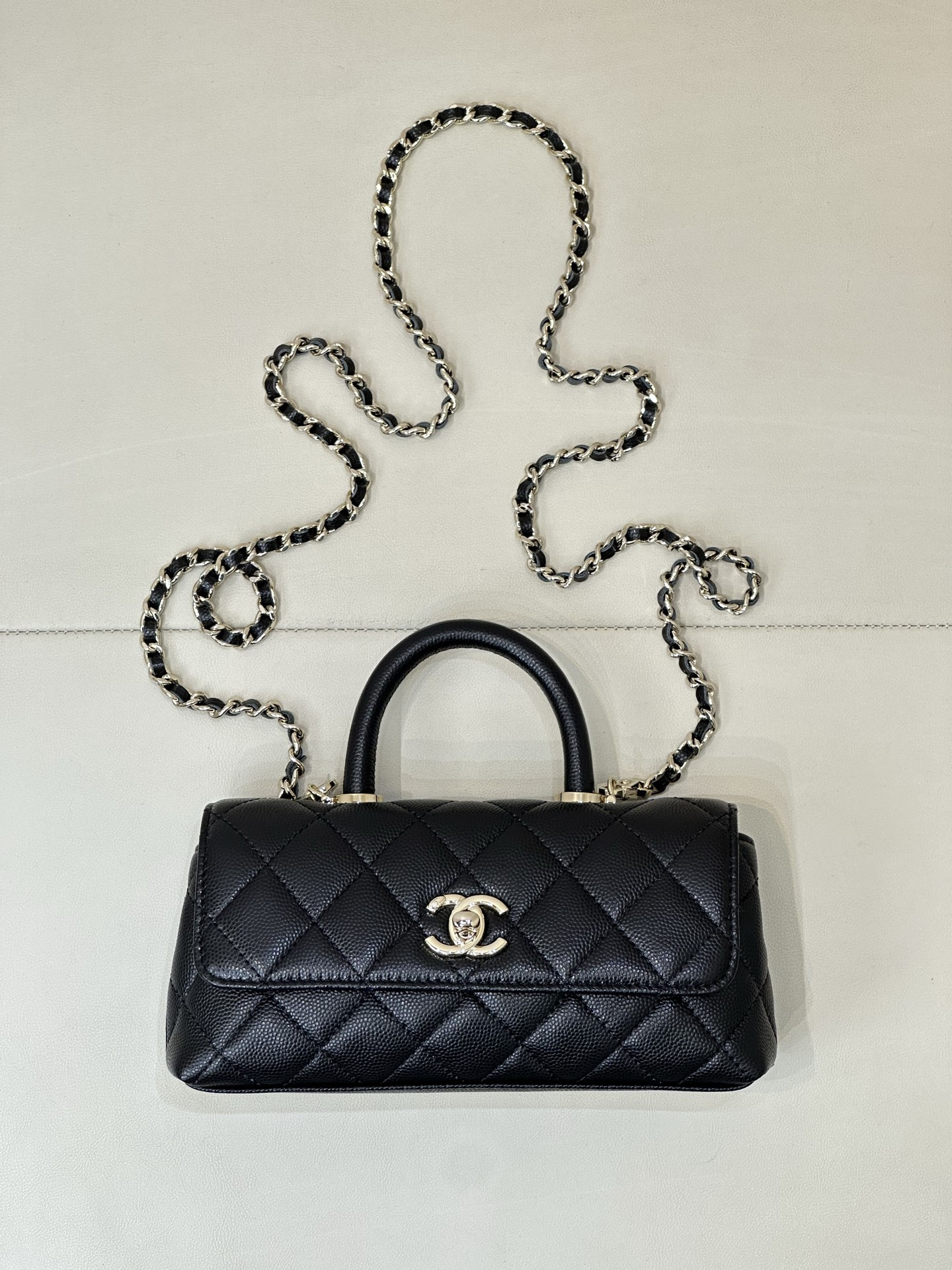 Ch**el Coco Handle Flap Bag AS5285 21x10x5cm