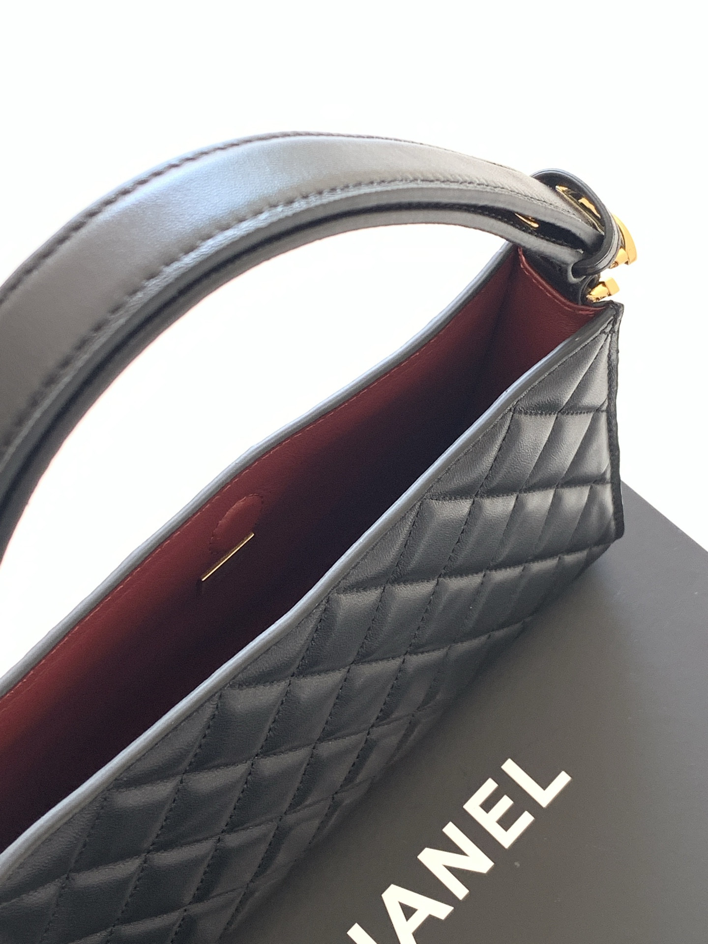 Ch**el 26X Hobo Shoulder Bag 14x22x7cm