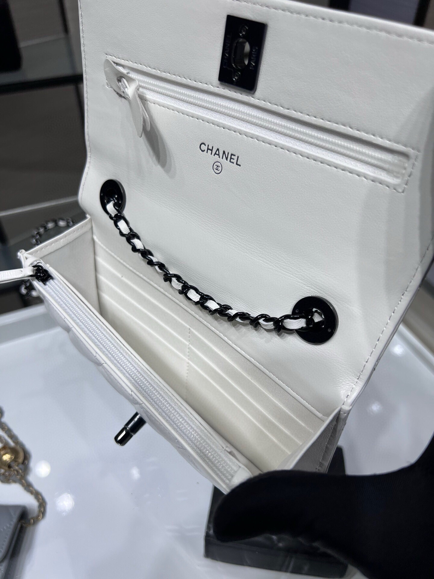 Ch**el woc trendy cc wallet on chain 19x12x3.5cm