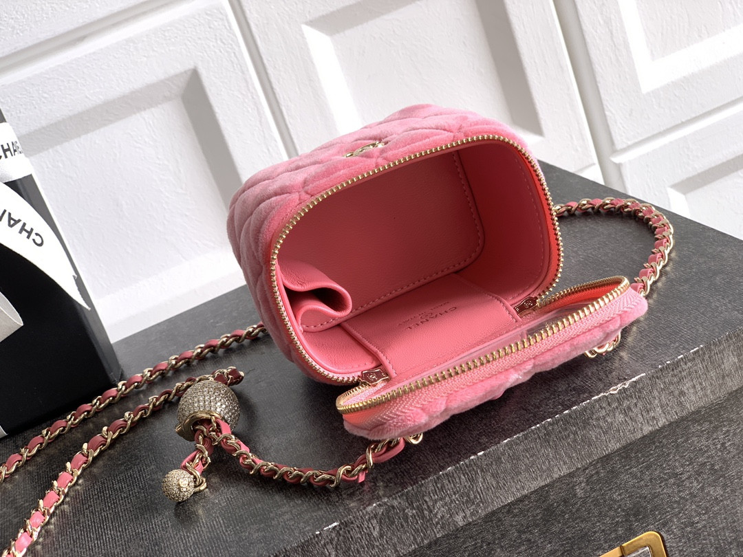 Ch**el Small Vanity with Chain 8.5x11x7cm