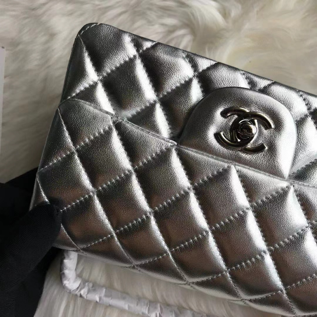 Ch**el flap bag 20x12x6cm