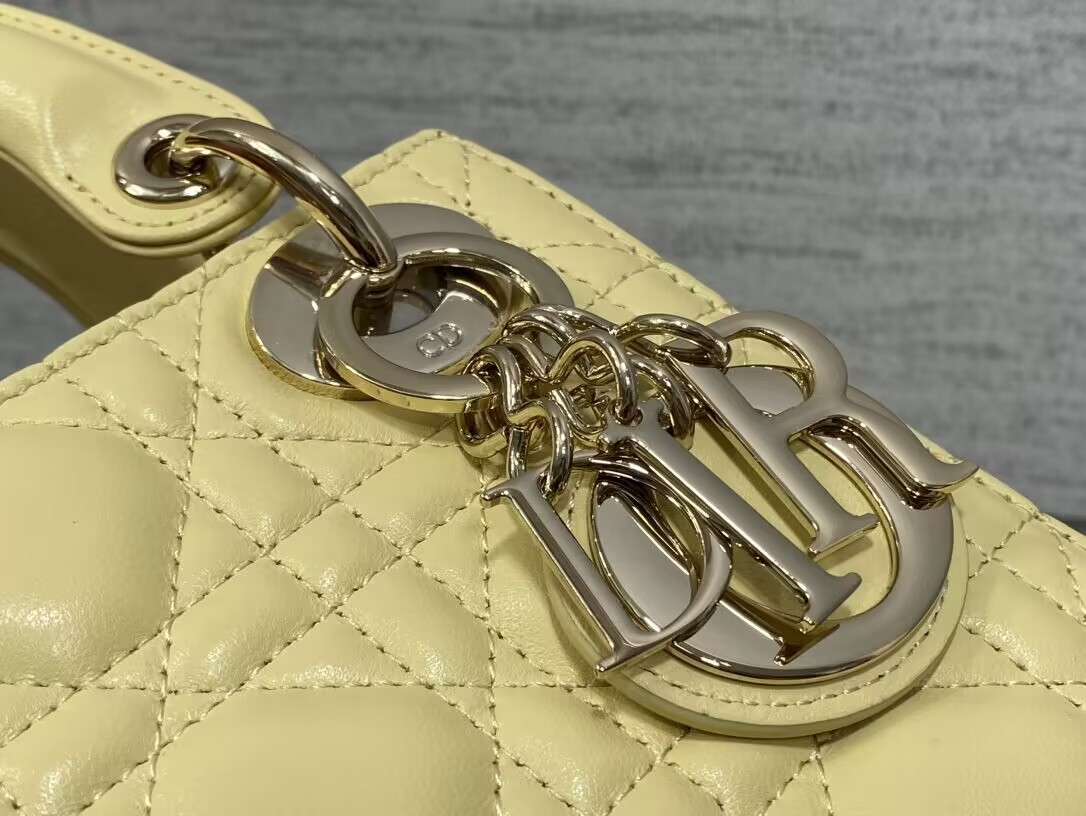 D10r Classic Lady 17×7×15cm