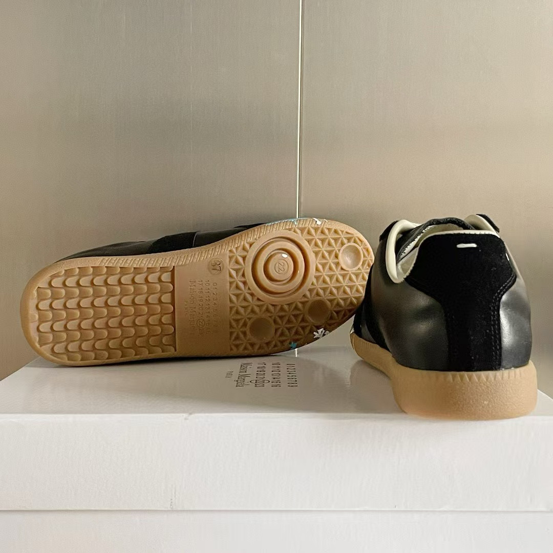 UA Ma1s0n Marg*e1a Wmns Replica Low 