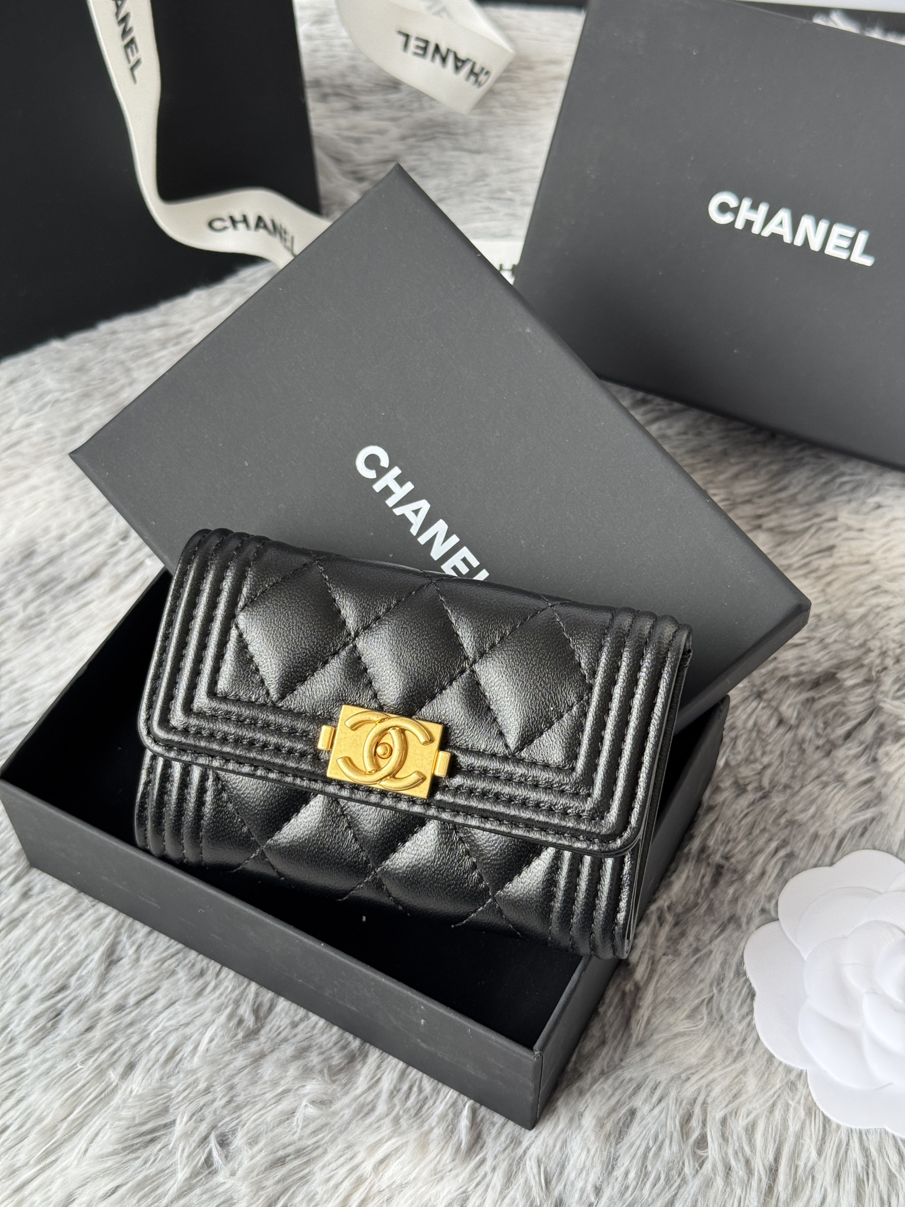 Ch**el boy Ch**el flap card holder a80603 7.5x11.3x2.1cm