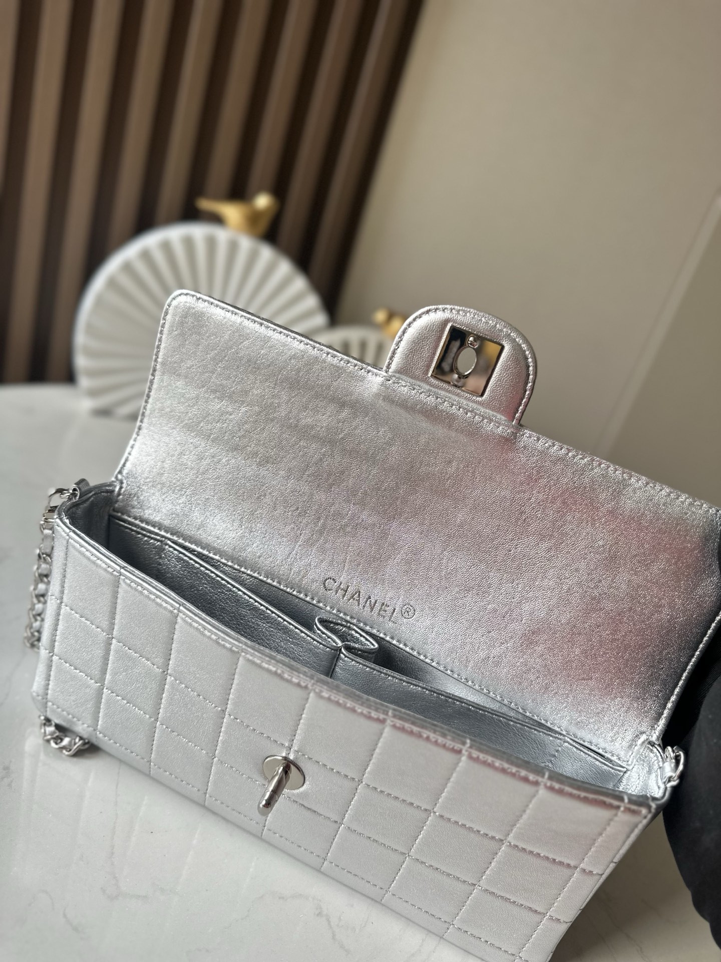 Ch**el classic chocolate bar flap chain bag 26x13x4cm
