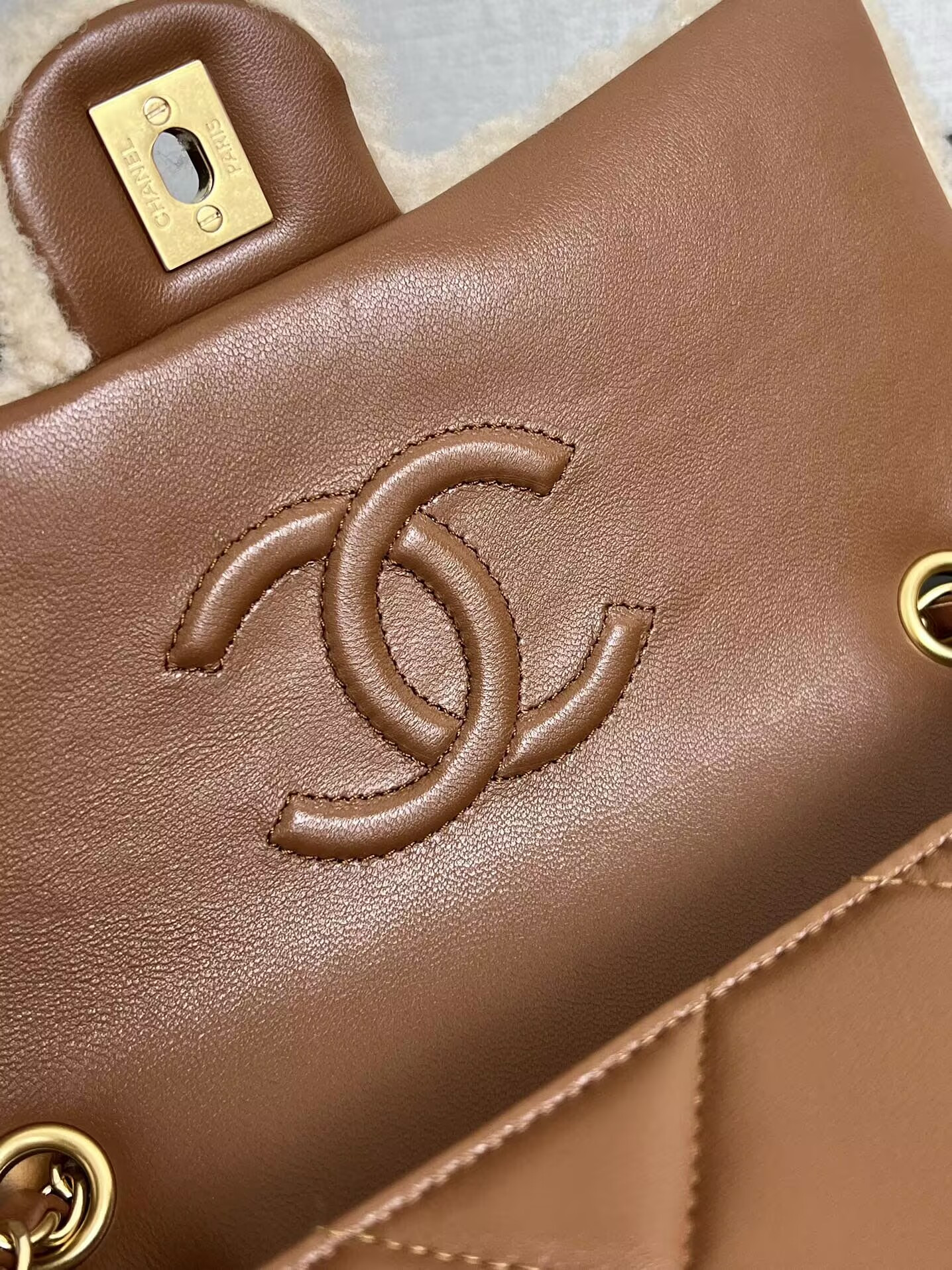 Ch**el Flap Bag 16 × 23.5 × 7.5 cm