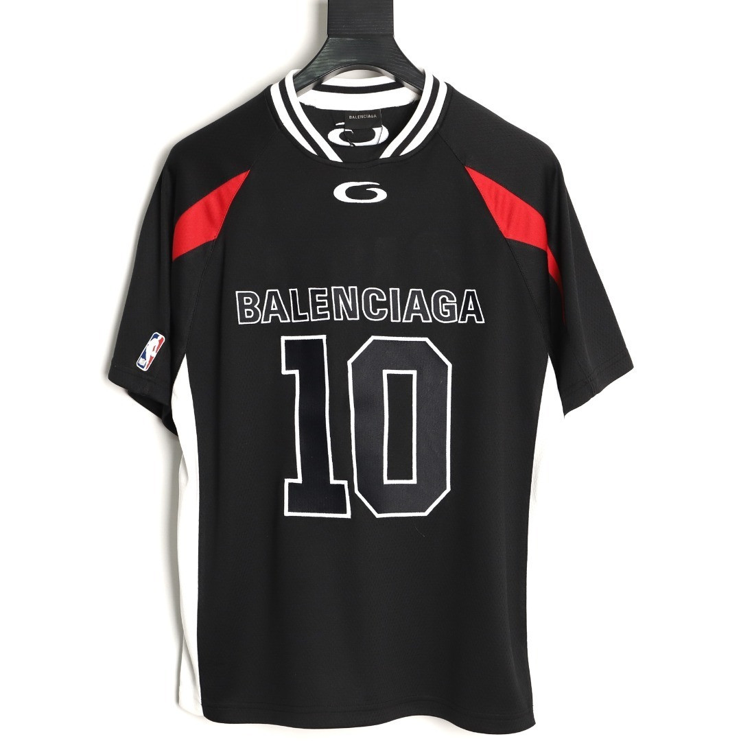 Ba1en*iaga short-sleeved t-shirt