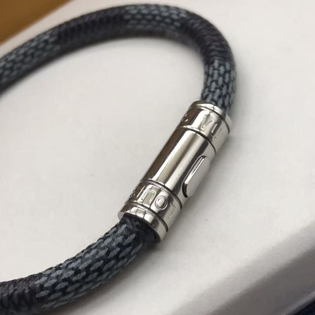 L0vis Vvtt0n Keep It Bracelet