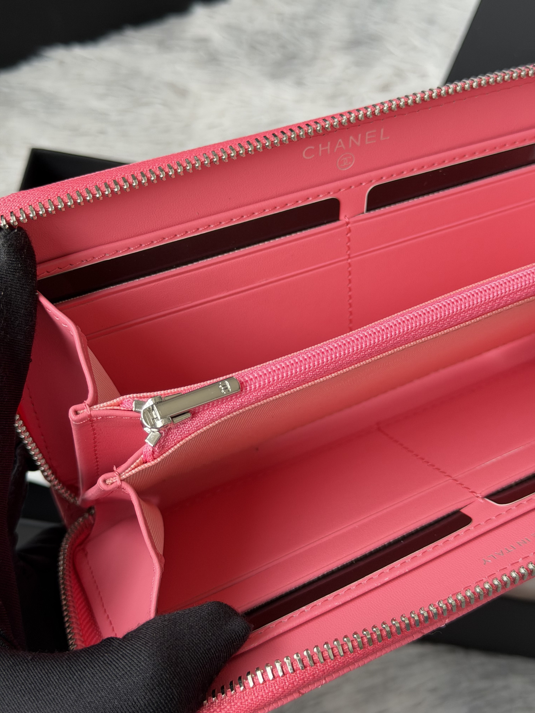 Ch**el Zip Around Wallet 80758 10x19x3cm