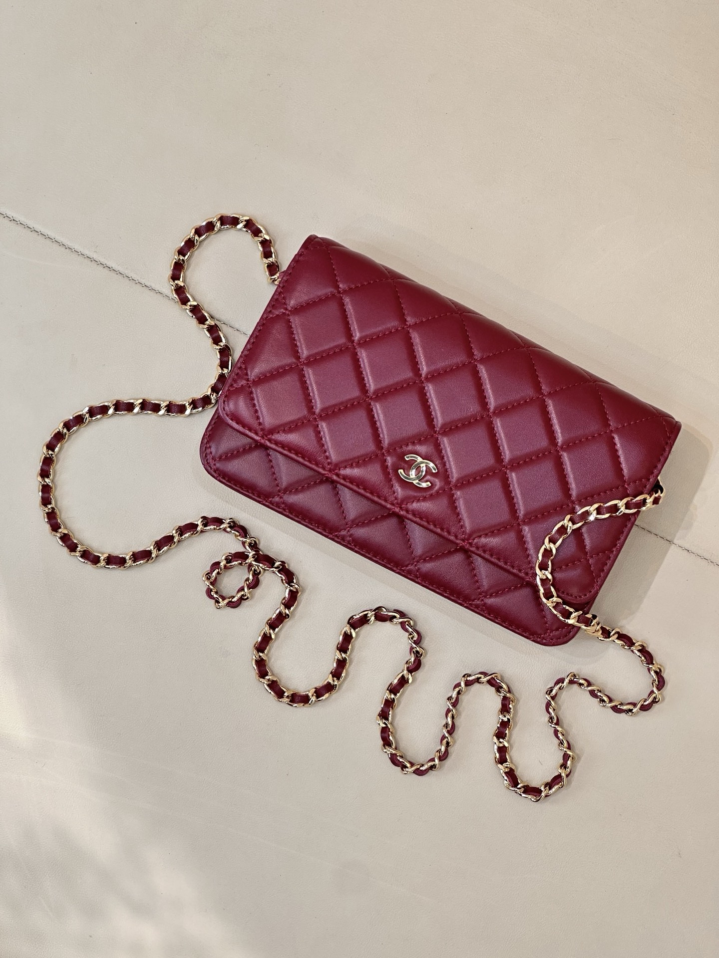 Ch**el WOC CLASSIC WALLET ON CHAIN 13x19cm