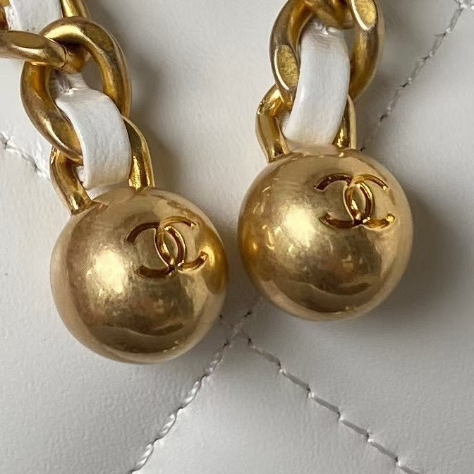 Ch**el 24C Flap Bag AS2649 12x19x8cm