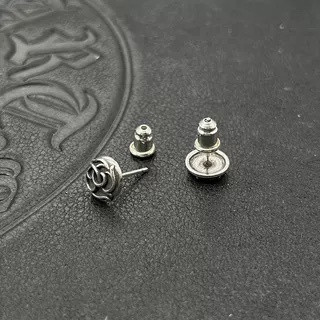 Ch*0me He**ts Earrings