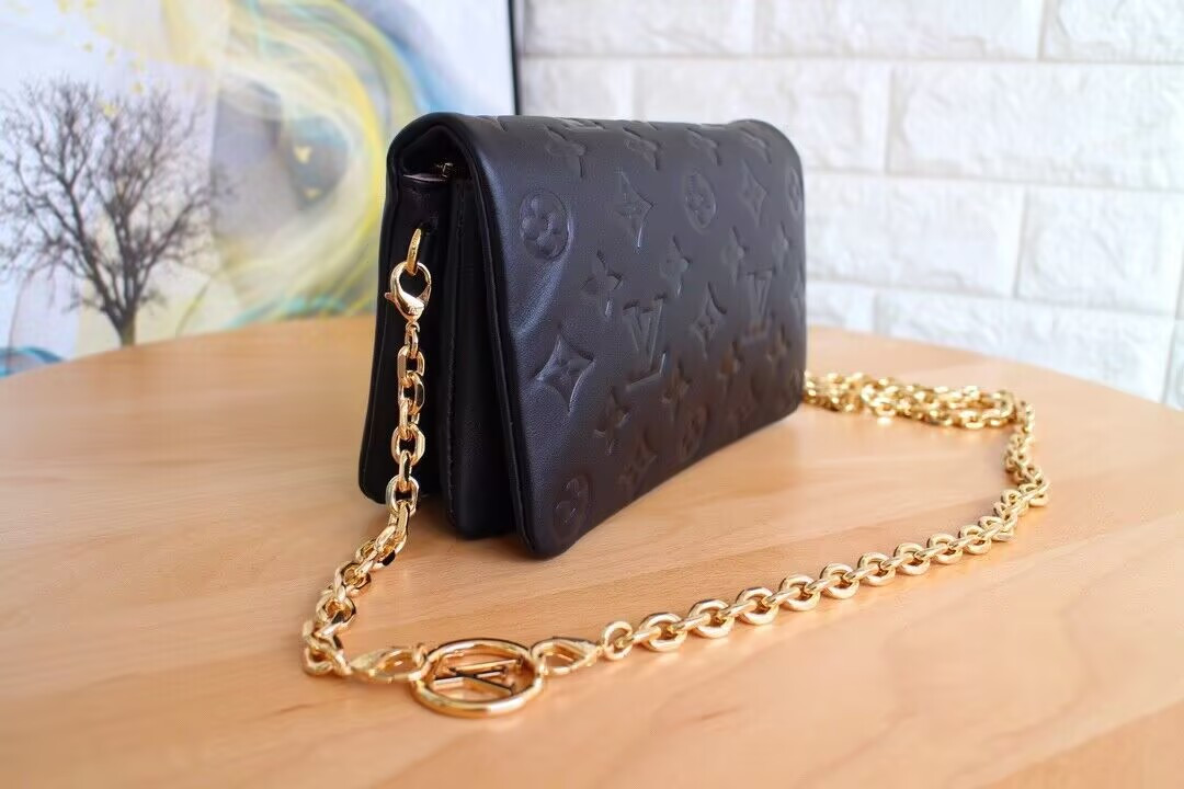 LV POCHETTE COUSSIN M80742 20x14x8cm