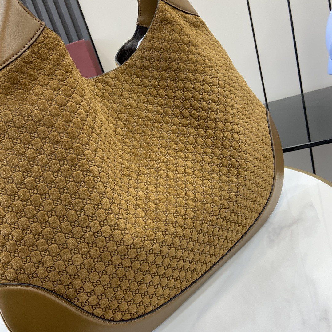 Gvc*1 B Large Shoulder Bag 49x 46x 4cm