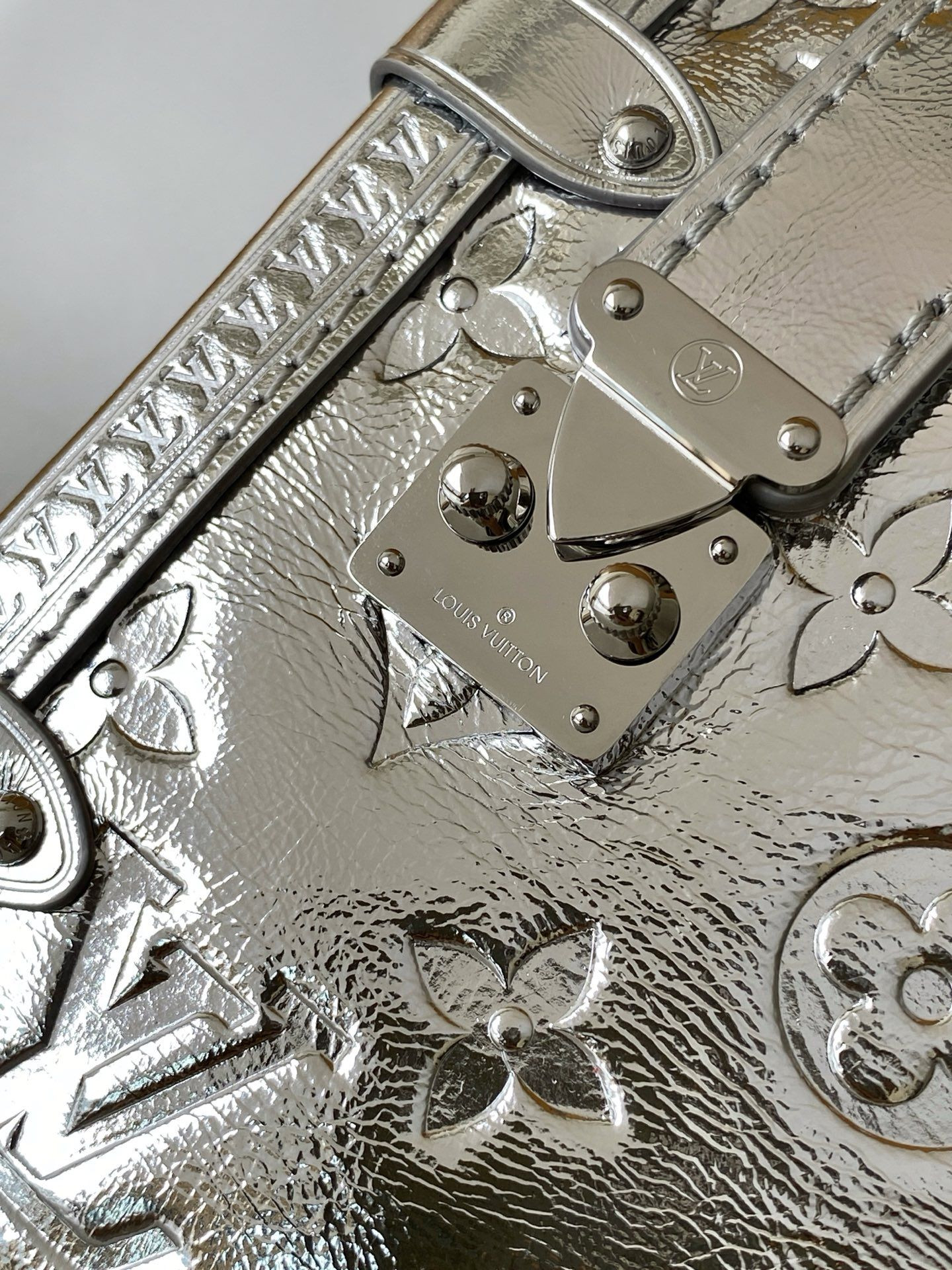 LV Side Trunk MM M26223 23.5x16x8.5cm