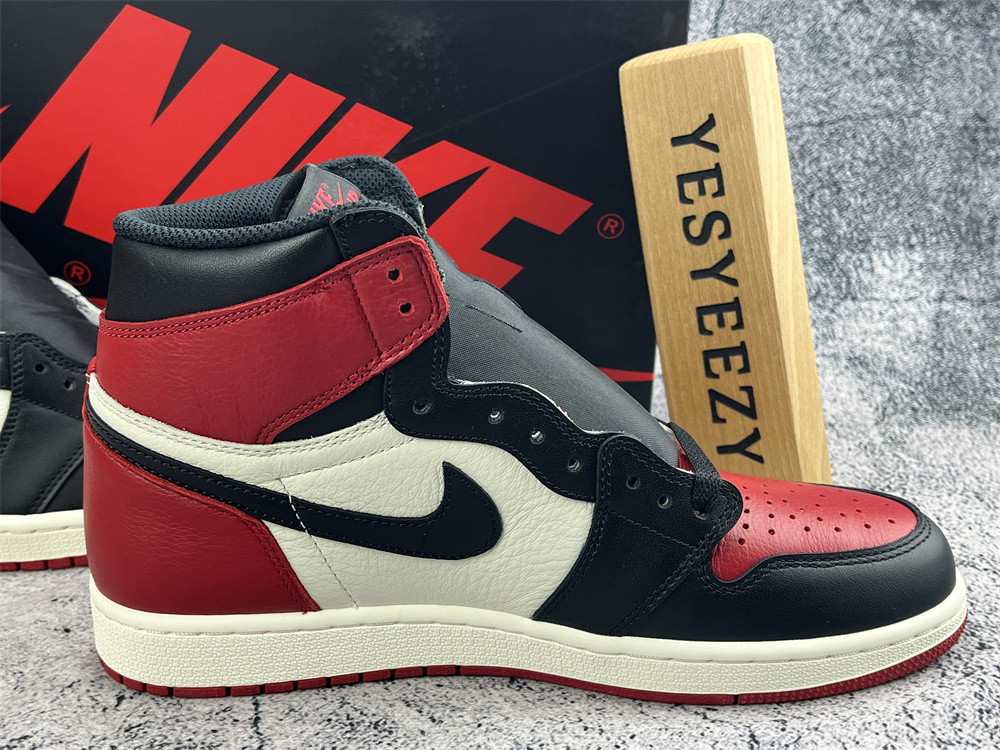 UA AIR JORDAN 1 RETRO HIGH OG 