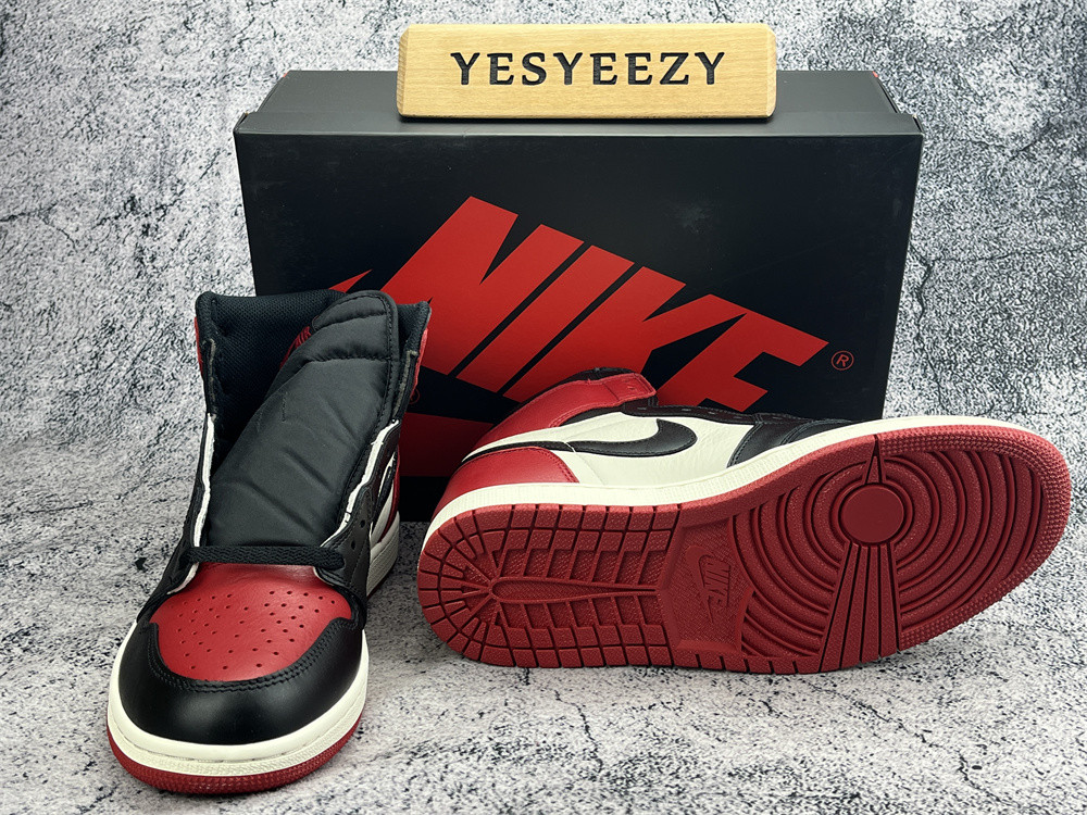 UA AIR JORDAN 1 RETRO HIGH OG 