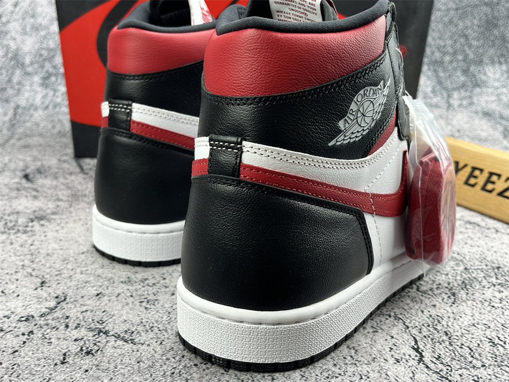 UA AIR JORDAN 1 RETRO HIGH OG "GYM RED"