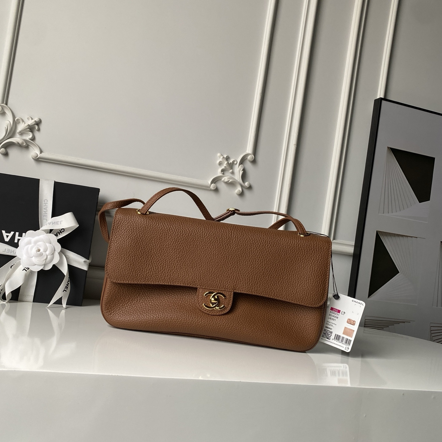 Ch**el maxi flapbag gold hardware as6231 19.5x32x10cm